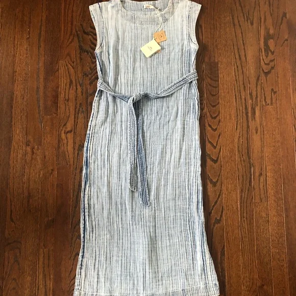 Faherty Women's XS Dream Cotton Costa Midi Dress in Light Indigo Wash -  NWT! - www.ronaldseam.com